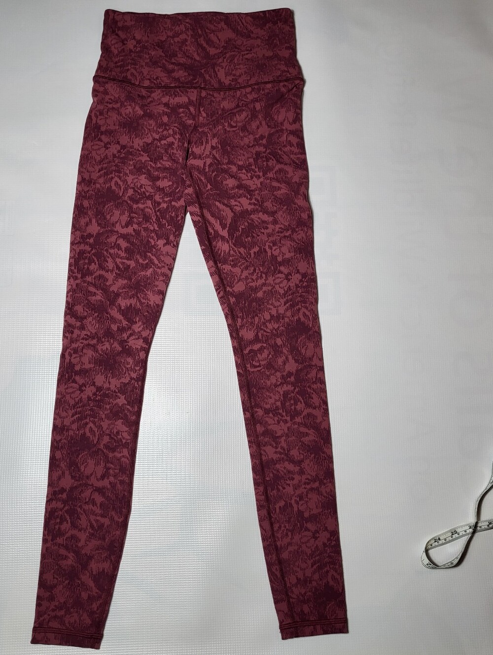 Athleta Womens Leggings Elation Size XS Cranberry Pilates Princess - Picture 8 of 8